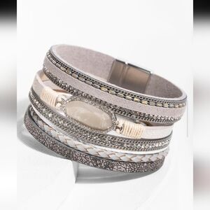 SAACHI Cream and Silver Multi-Layer Bracelet